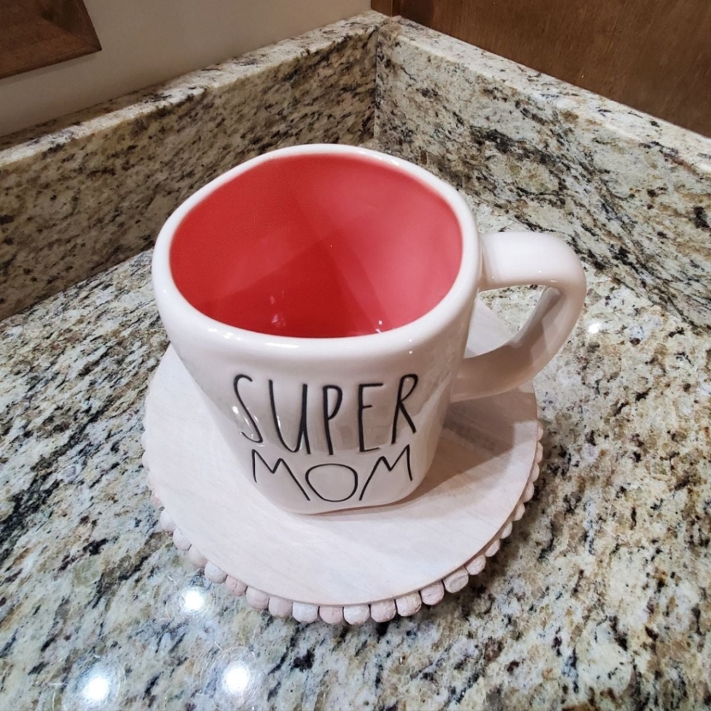 Rae Dunn Super Mom Mug - Picture 2 of 2